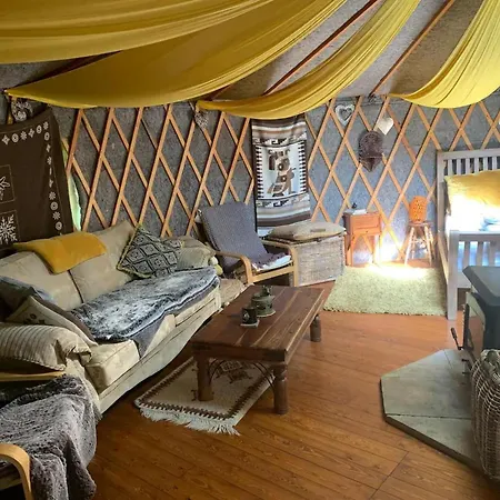 Fieldhead Glamping Cabin In Penrith